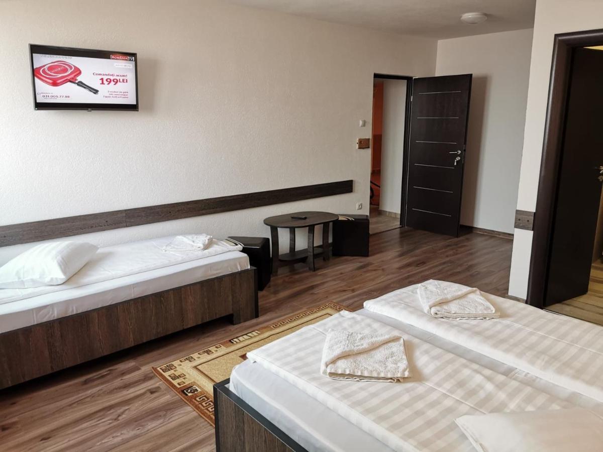 Hotel Tranzit Одорхею-Секуйеск Экстерьер фото