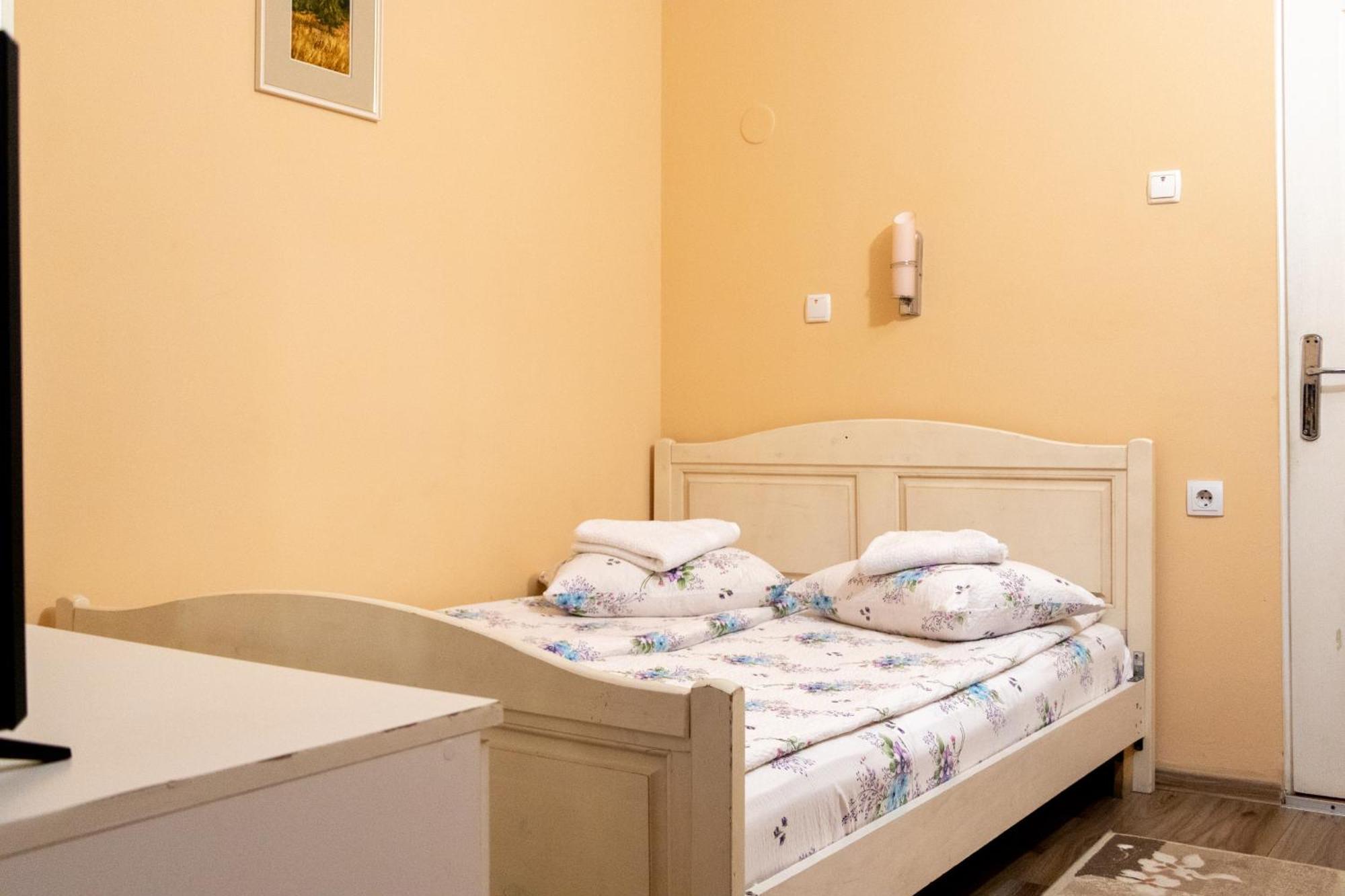 Hotel Tranzit Одорхею-Секуйеск Экстерьер фото