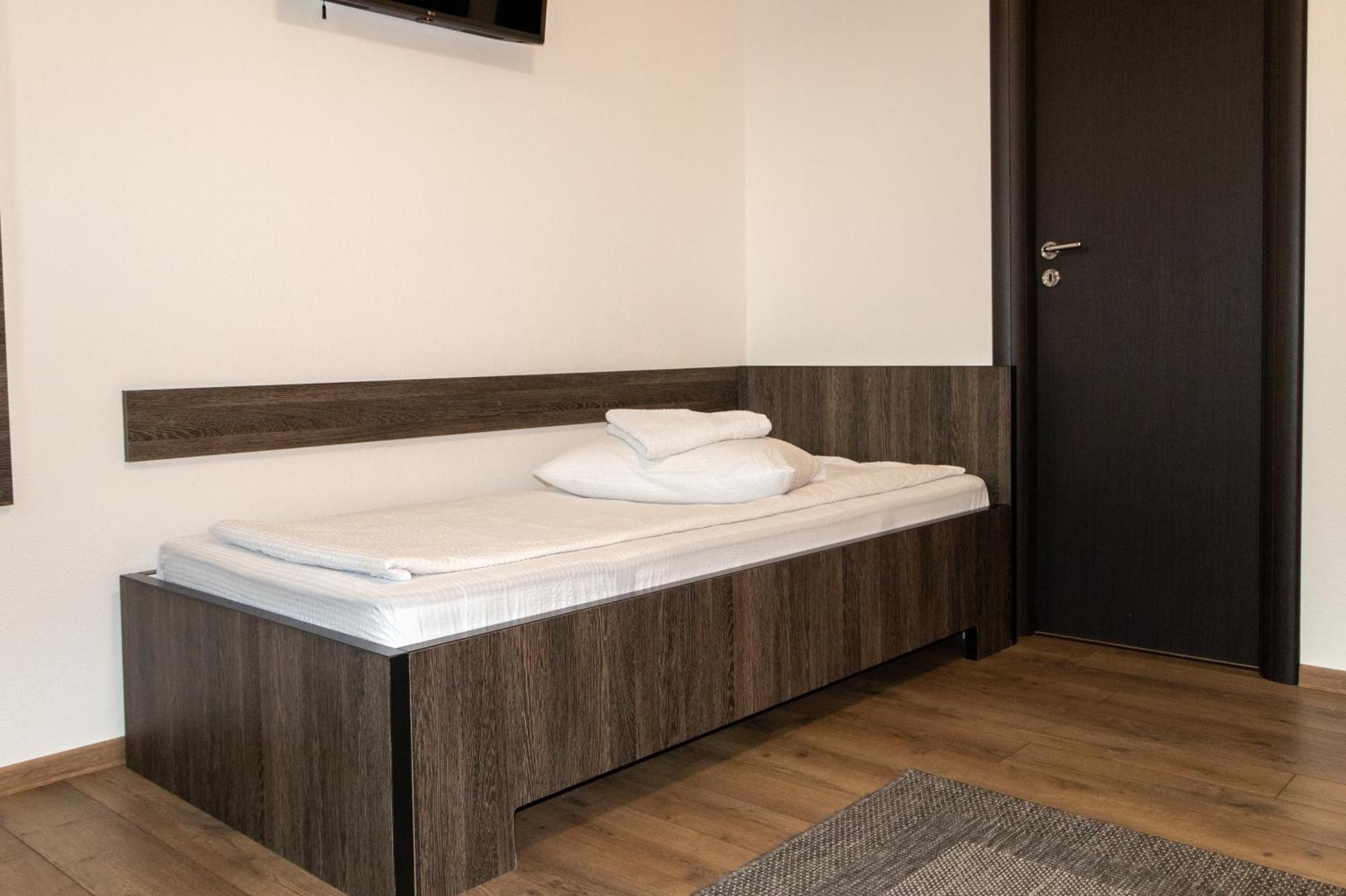 Hotel Tranzit Одорхею-Секуйеск Экстерьер фото