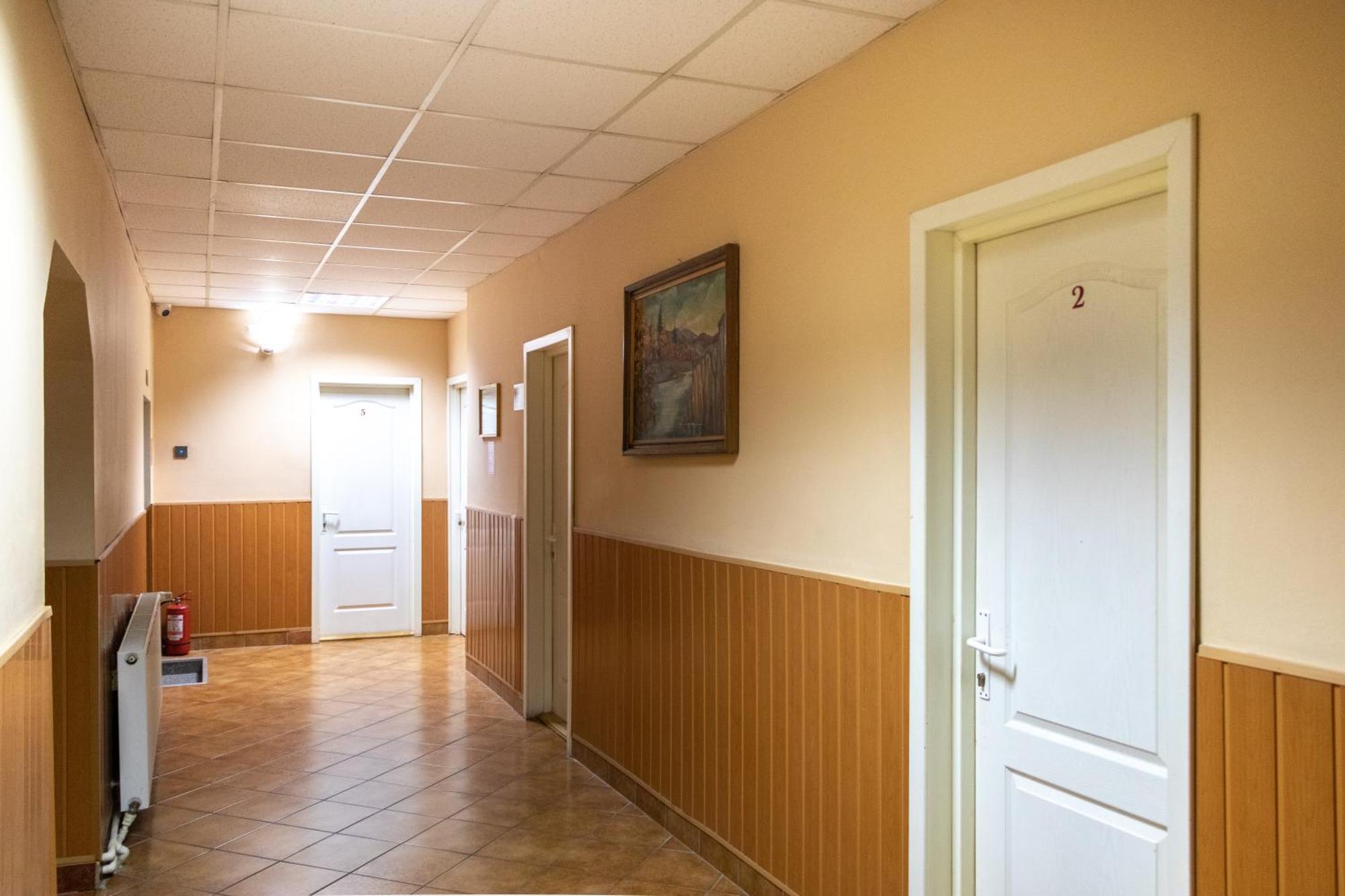 Hotel Tranzit Одорхею-Секуйеск Экстерьер фото